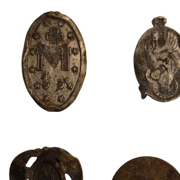 Vintage Religious Medals Pendants Lot Of 9 Jesus Mary Saints Prayer Tokens Etc - Picture 12 of 14